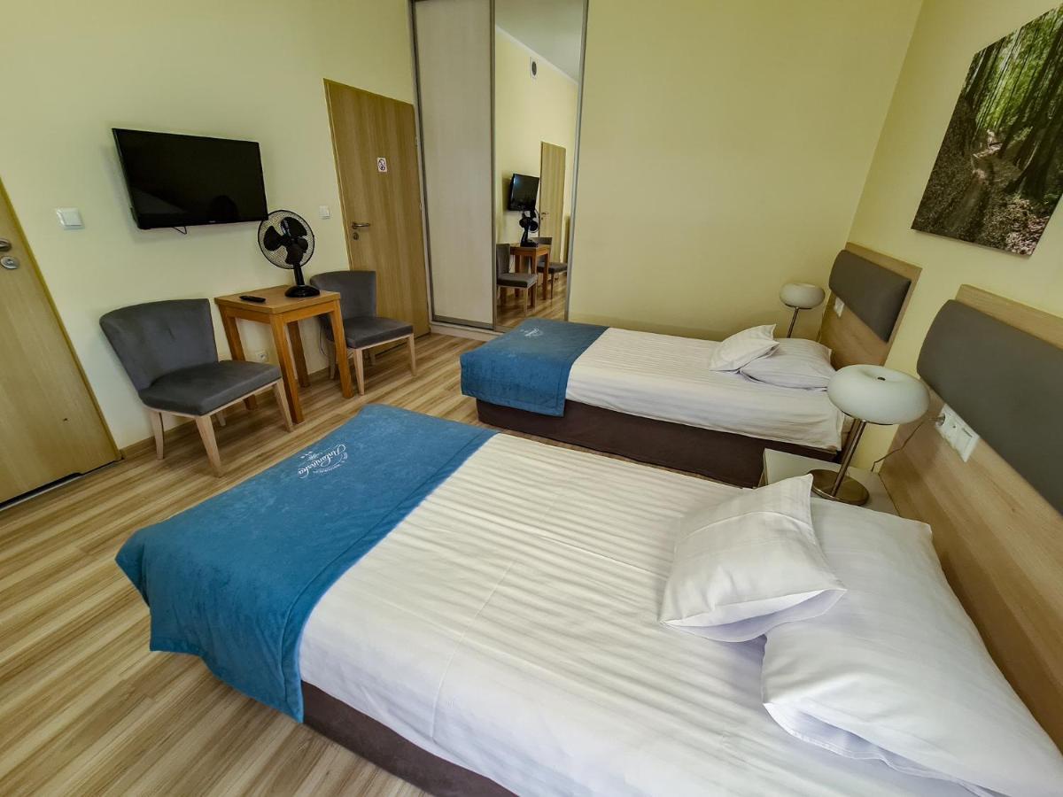 לז'נו Antoninska Hotel & Apartamenty מראה חיצוני תמונה