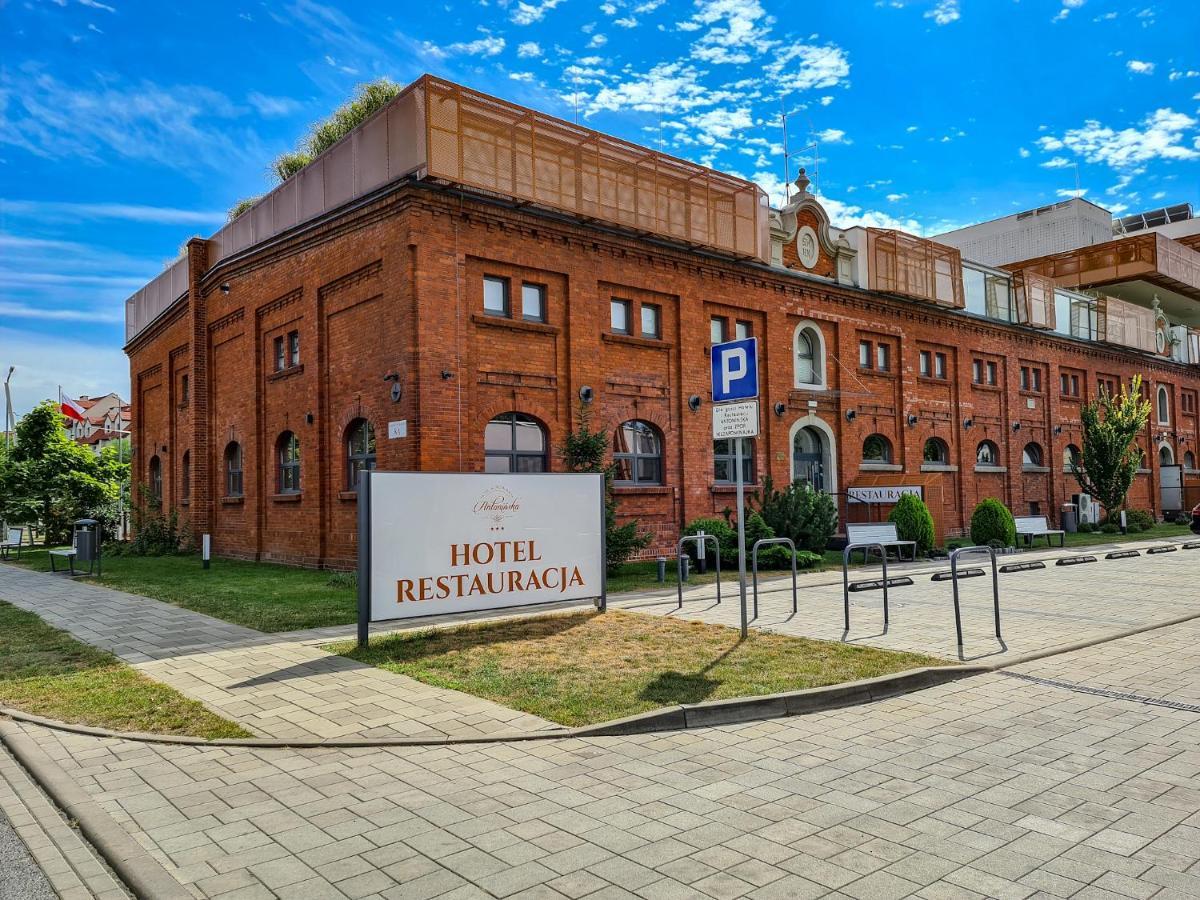 לז'נו Antoninska Hotel & Apartamenty מראה חיצוני תמונה