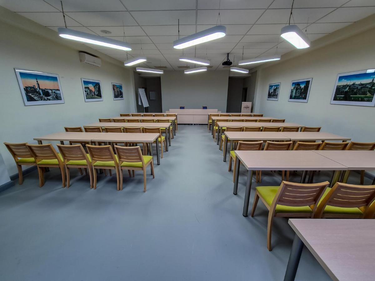 לז'נו Antoninska Hotel & Apartamenty מראה חיצוני תמונה