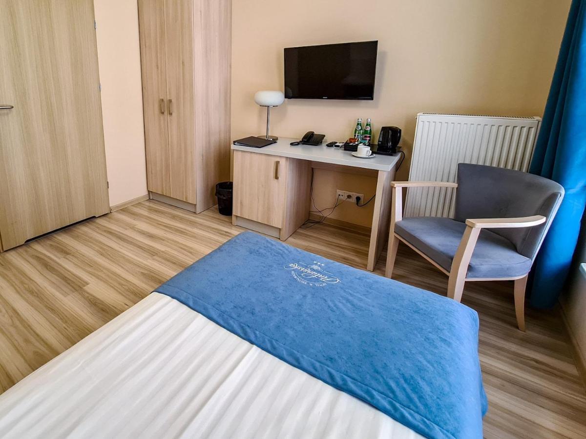 לז'נו Antoninska Hotel & Apartamenty מראה חיצוני תמונה