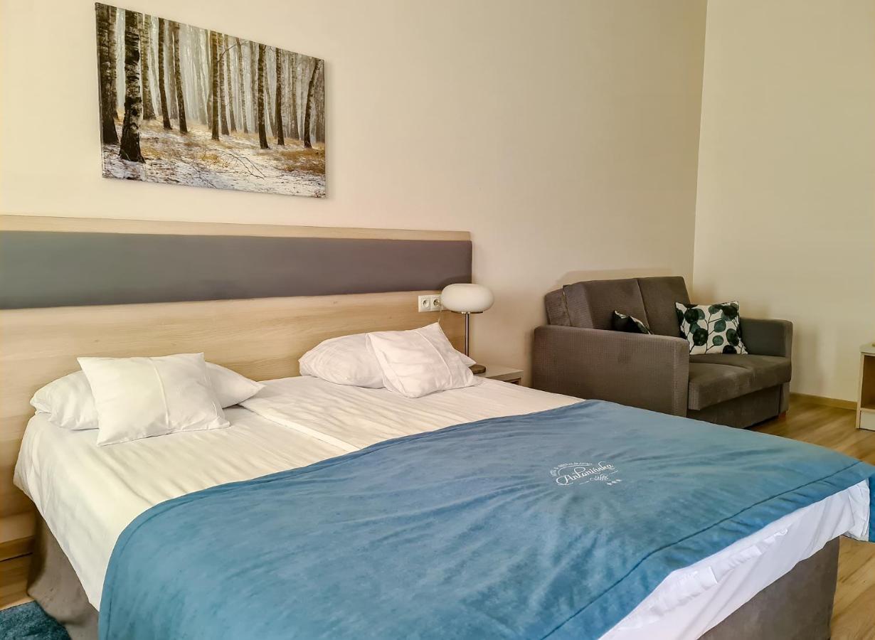לז'נו Antoninska Hotel & Apartamenty מראה חיצוני תמונה